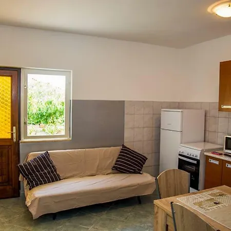 Apartment Ante Solin