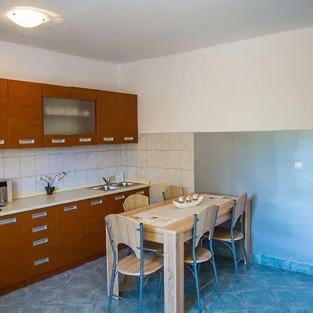 Apartment Ante Solin