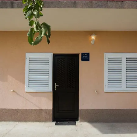 Ante Apartment
